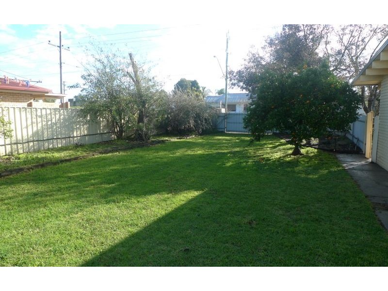 1109 Wingarra Street, Lavington NSW 2641