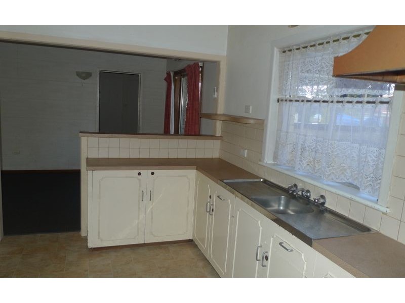 1109 Wingarra Street, Lavington NSW 2641