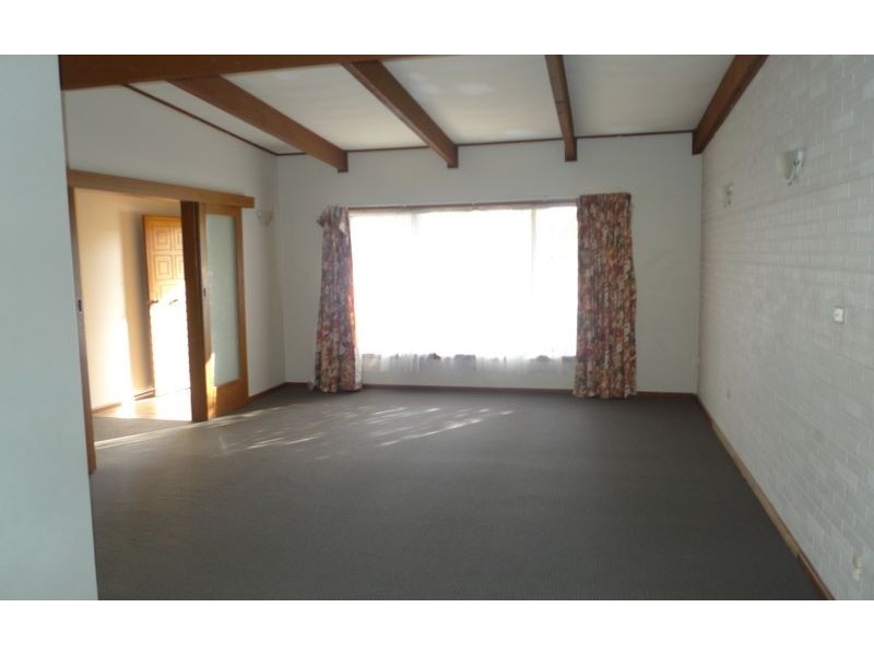 1109 Wingarra Street, Lavington NSW 2641