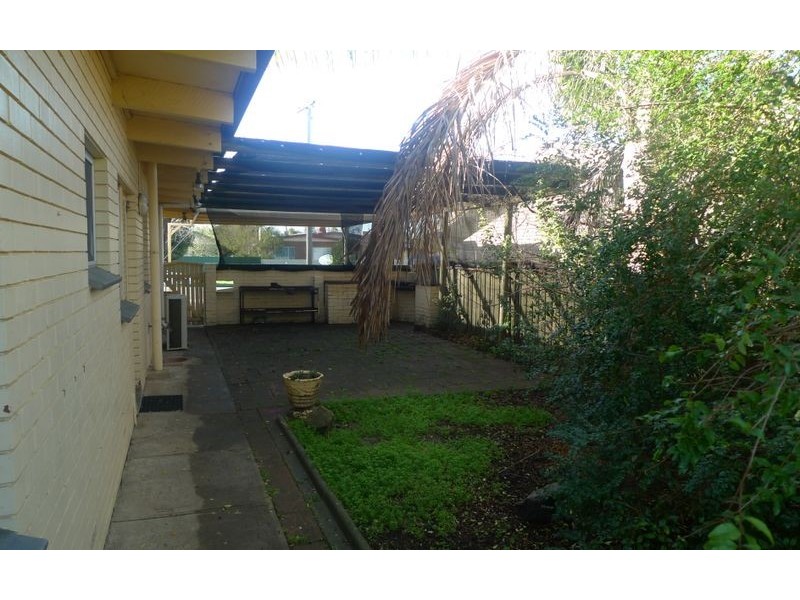 1109 Wingarra Street, Lavington NSW 2641