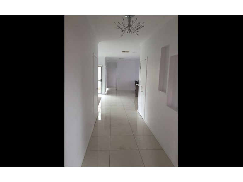 10 Birdie Place, Thurgoona NSW 2640