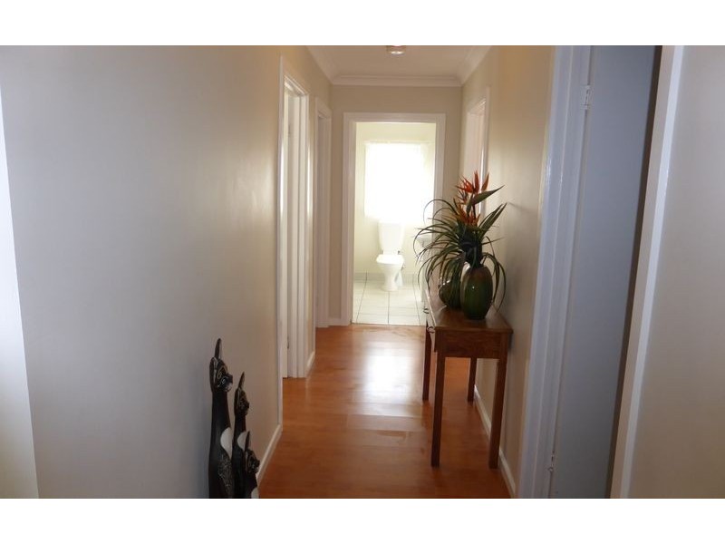2/679 Pearsall Street, Lavington NSW 2641