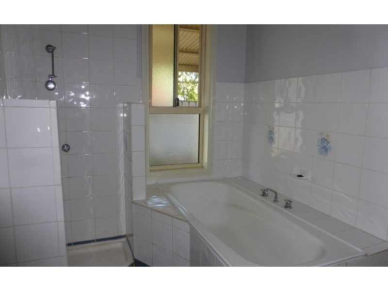 384 Union Road, Lavington NSW 2641