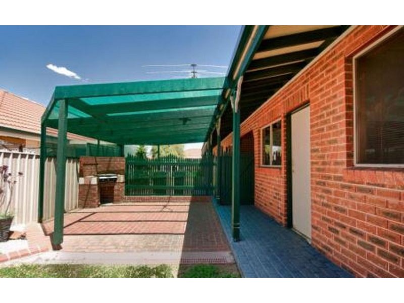 1/1 Saville Avenue, Lavington NSW 2641