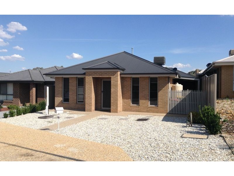 15 Stringybark Court, Thurgoona NSW 2640
