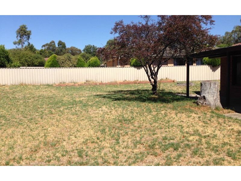 10 Eucalypt Court, Thurgoona NSW 2640