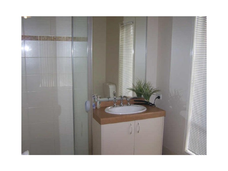 28 Cassinia Court, Thurgoona NSW 2640