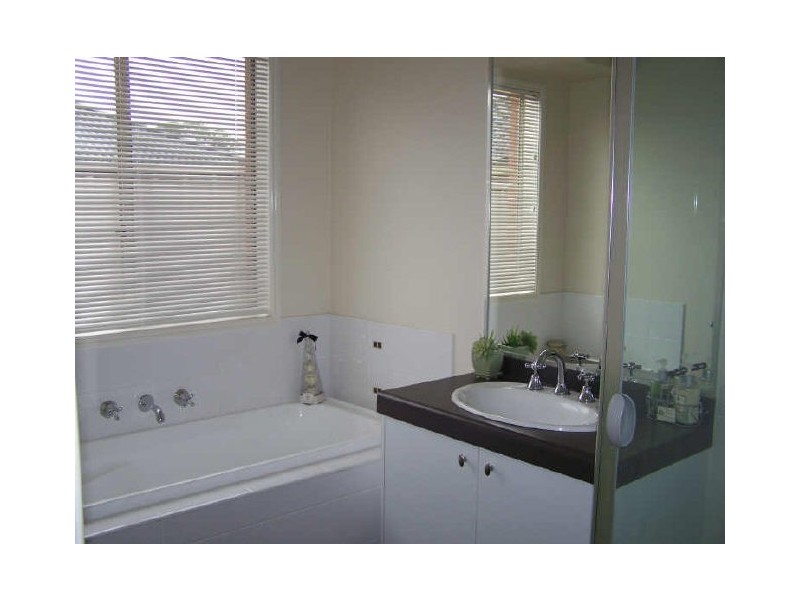 28 Cassinia Court, Thurgoona NSW 2640