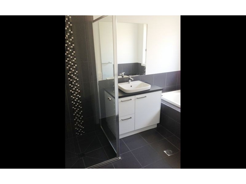 83 Oxford Drive, Thurgoona NSW 2640