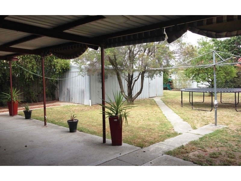 549 Kemp Street, Lavington NSW 2641