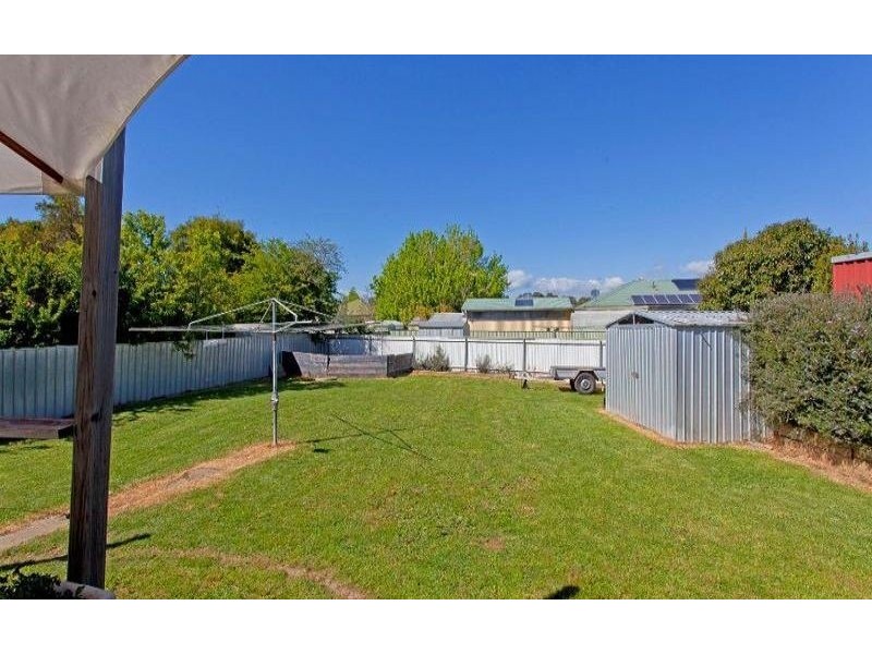 335 Curlew Crescent, North Albury NSW 2640