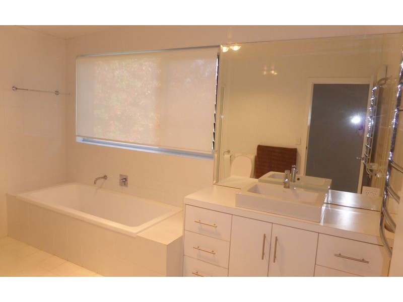 211 Doctors Point Road, Albury NSW 2640