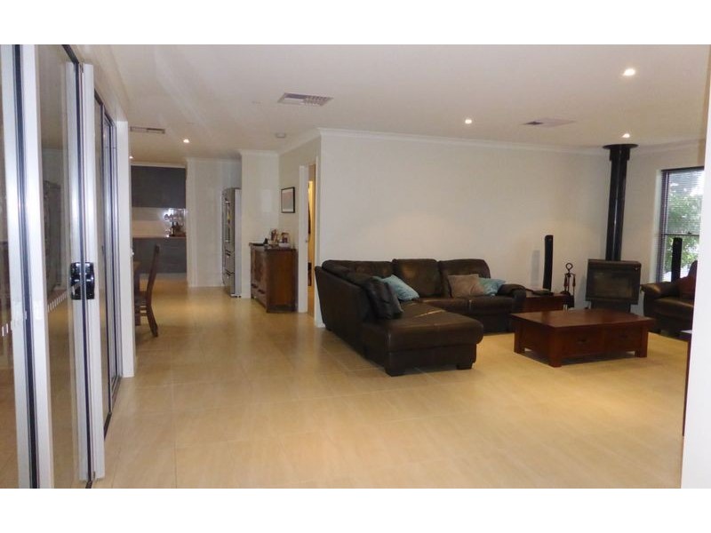 56 Champions Drive, Albury NSW 2640