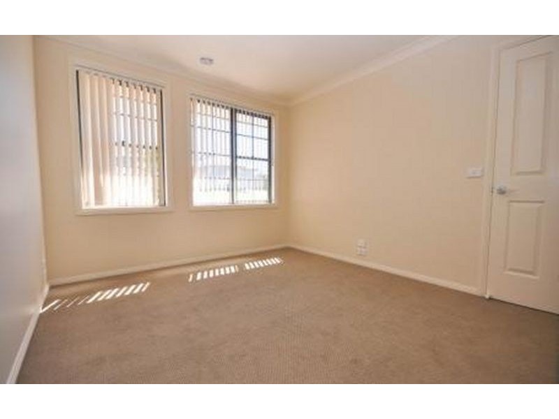 2/11 Swallow Street, Thurgoona NSW 2640