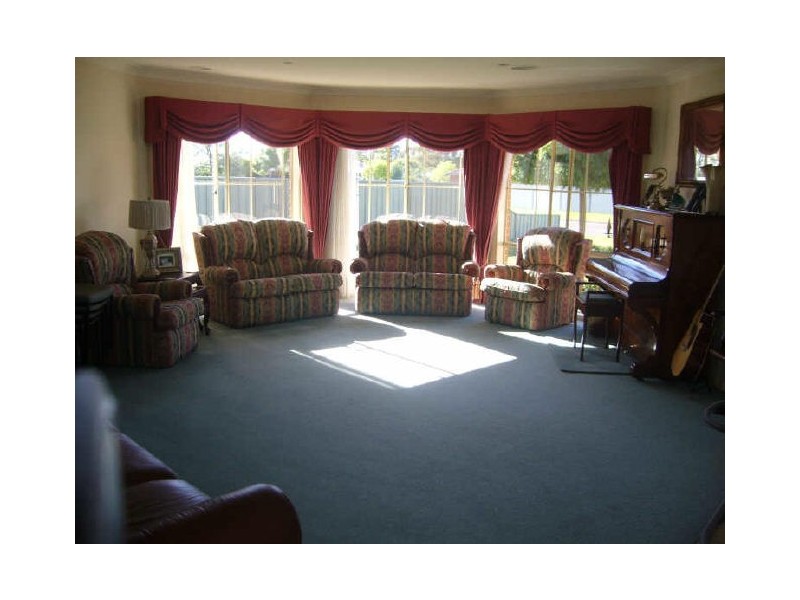 560 Daly Street, Lavington NSW 2641