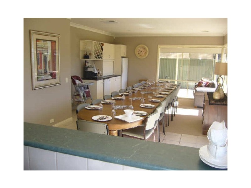 560 Daly Street, Lavington NSW 2641