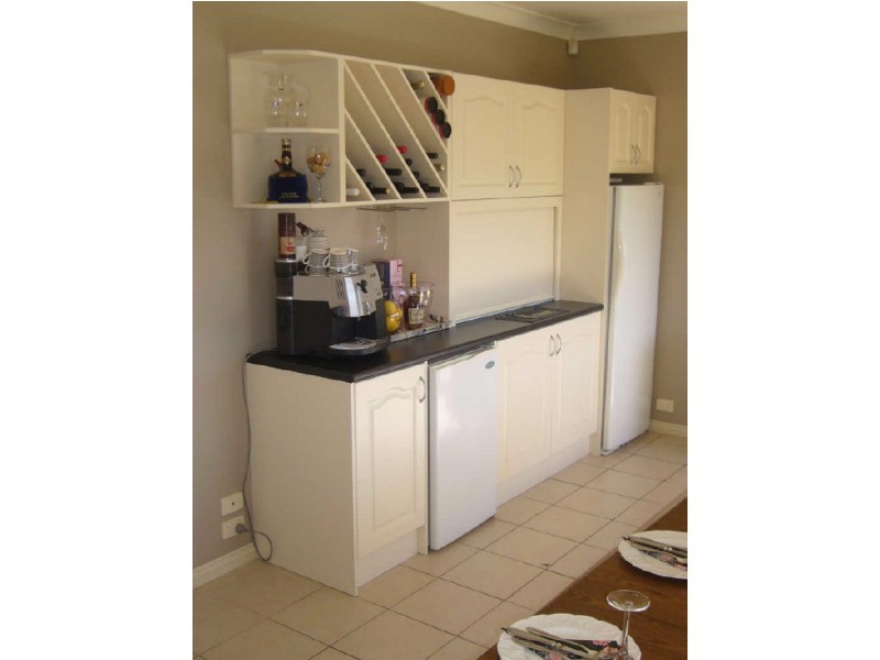 560 Daly Street, Lavington NSW 2641