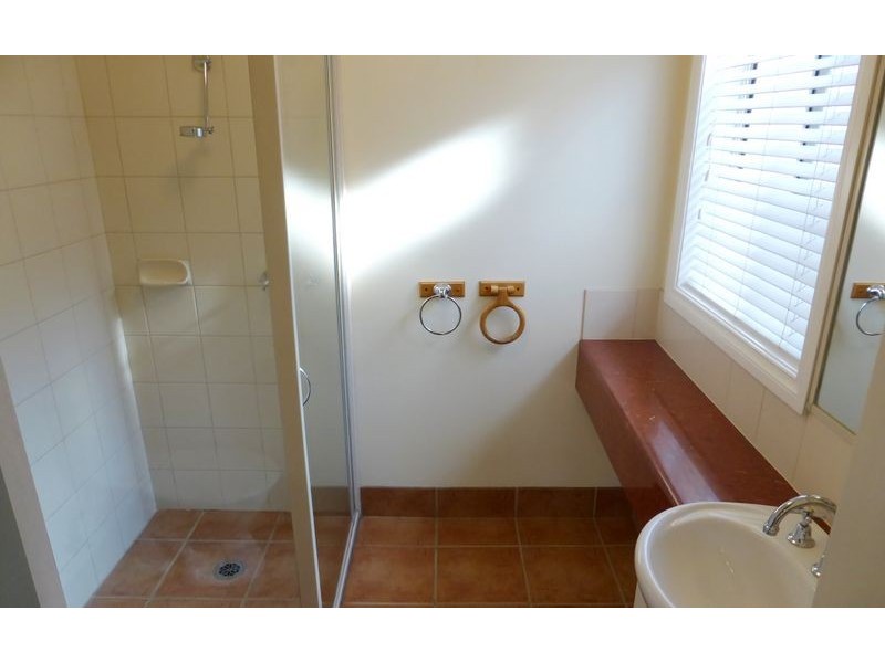 1 Gould Avenue, West Albury NSW 2640