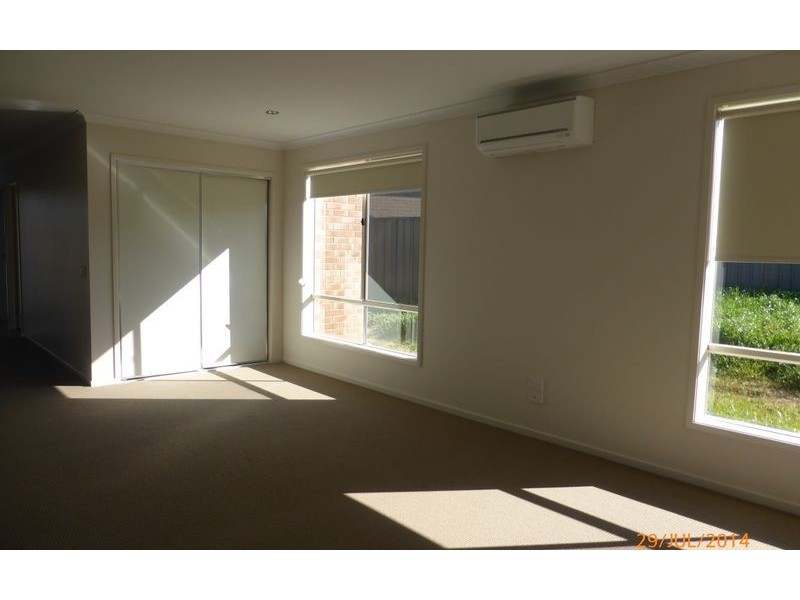 25 Gabrielle Court, Lavington NSW 2641