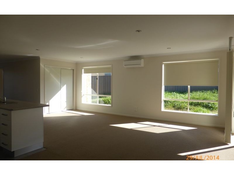 25 Gabrielle Court, Lavington NSW 2641