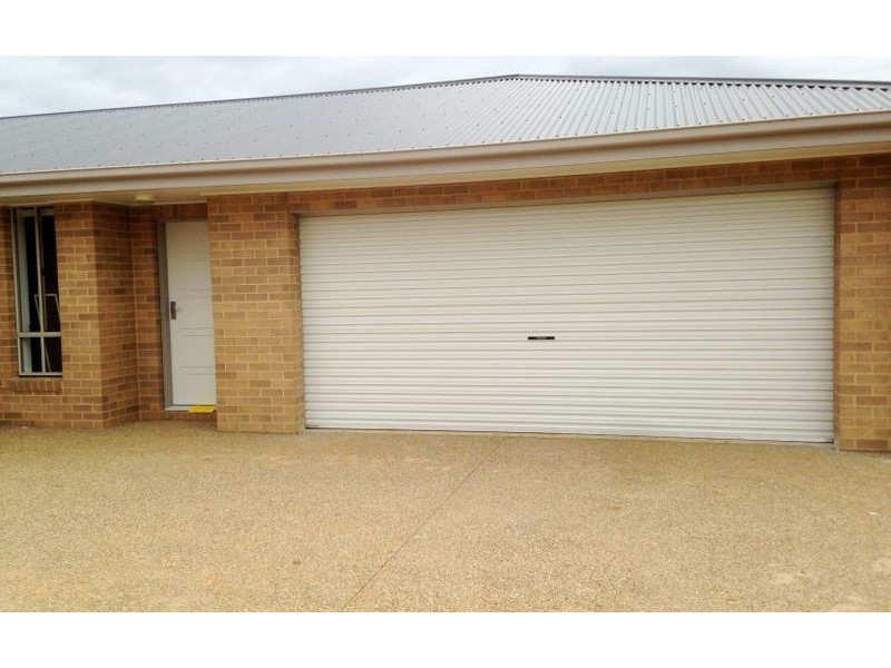 2/23 Whitton Drive, Thurgoona NSW 2640