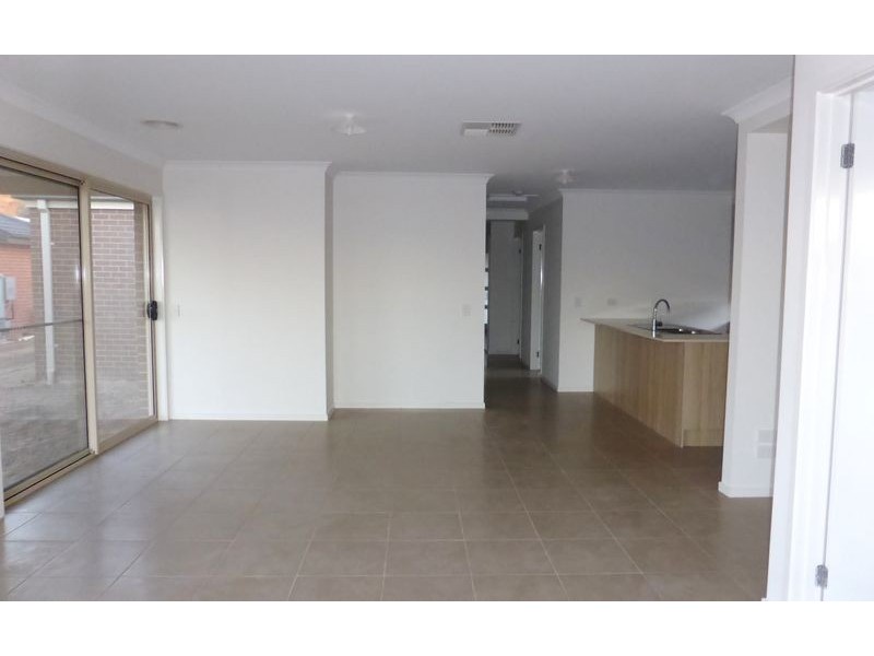 8 Mackey Street, Wodonga VIC 3690