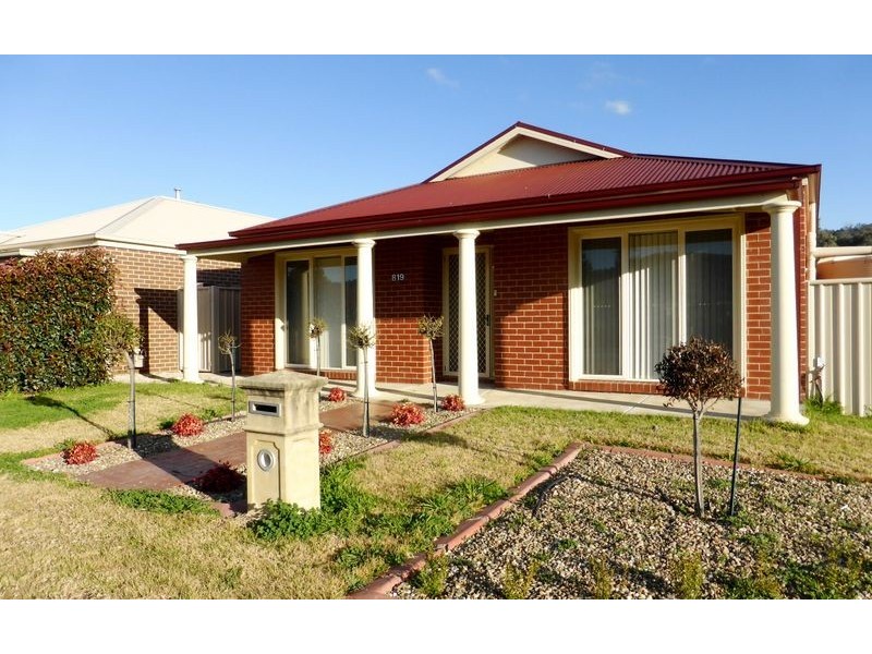 819 Centaur Road, Lavington NSW 2641
