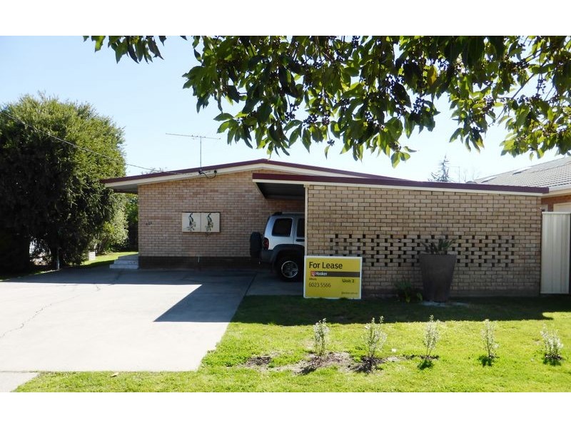 2/401 Griffith Road, Lavington NSW 2641