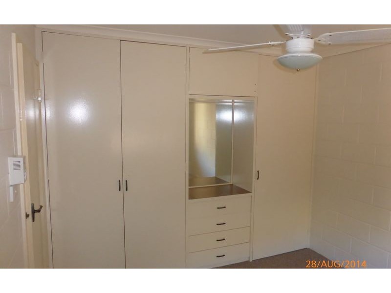 2/401 Griffith Road, Lavington NSW 2641
