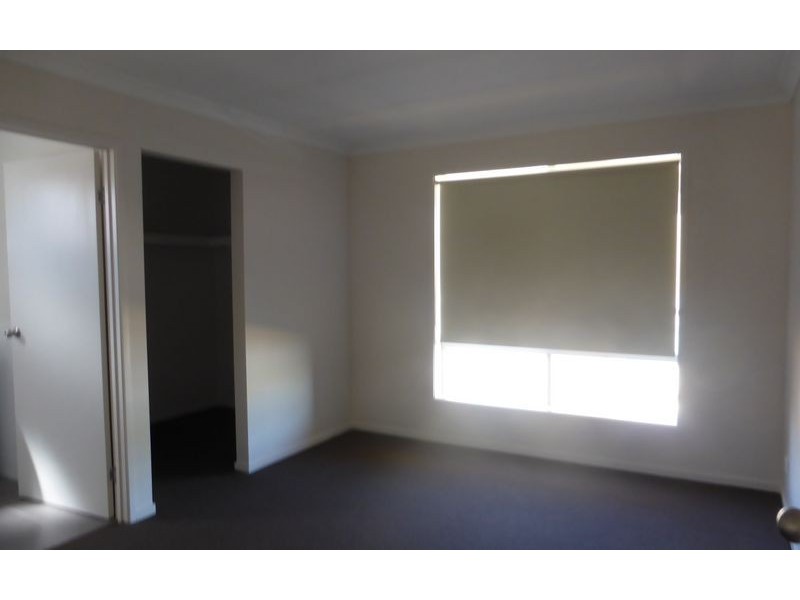 19 Cobby Court, Lavington NSW 2641