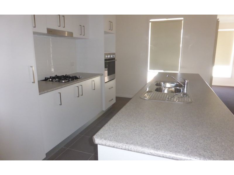 19 Cobby Court, Lavington NSW 2641