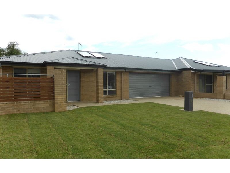 1/3 Victor Place, Lavington NSW 2641