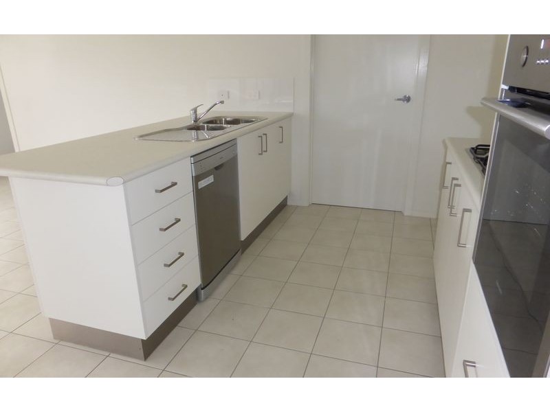 1/3 Victor Place, Lavington NSW 2641