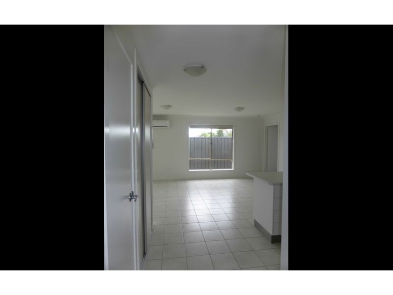 1/3 Victor Place, Lavington NSW 2641