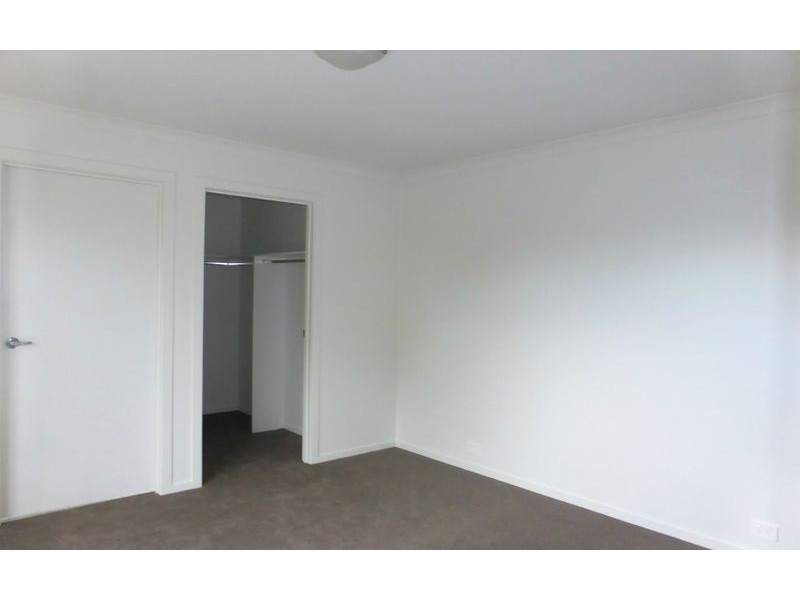 1/3 Victor Place, Lavington NSW 2641