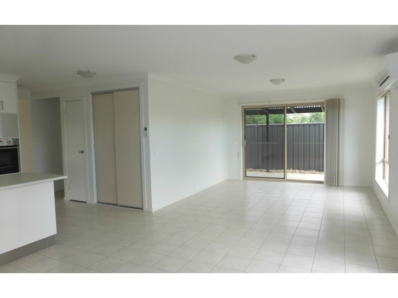 1/3 Victor Place, Lavington NSW 2641