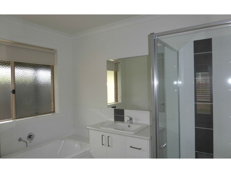 1/3 Victor Place, Lavington NSW 2641