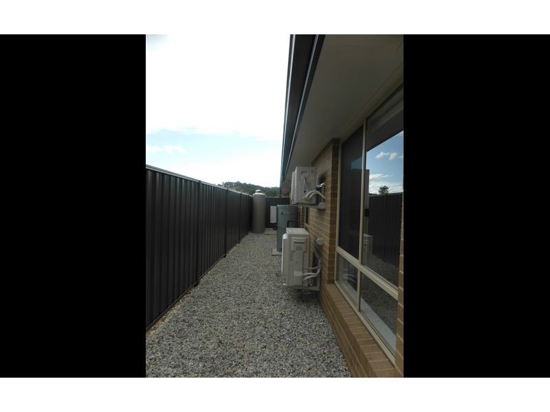 1/3 Victor Place, Lavington NSW 2641