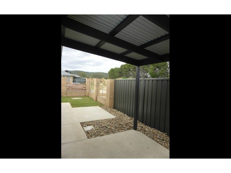 1/3 Victor Place, Lavington NSW 2641