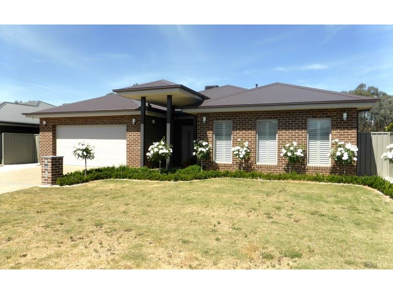 34 Oxford Drive, Thurgoona NSW 2640