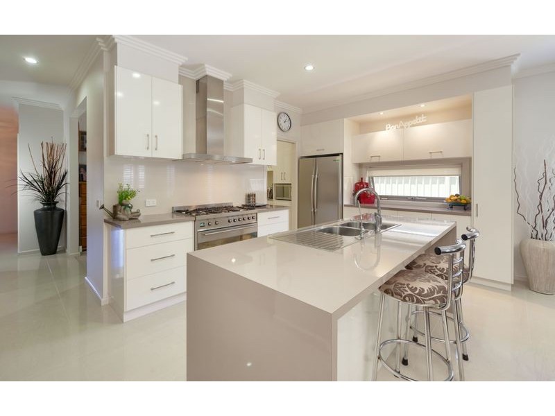 34 Oxford Drive, Thurgoona NSW 2640