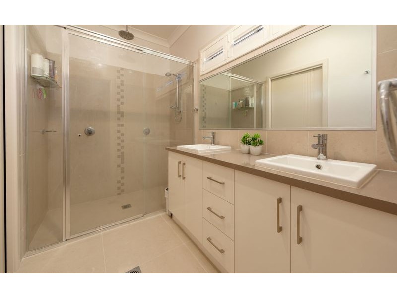 34 Oxford Drive, Thurgoona NSW 2640