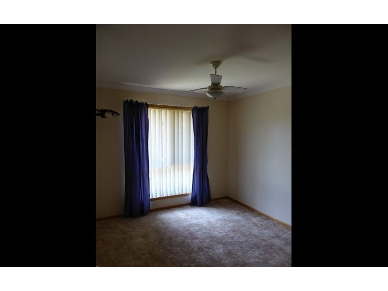 4/588 Webb Street, Lavington NSW 2641