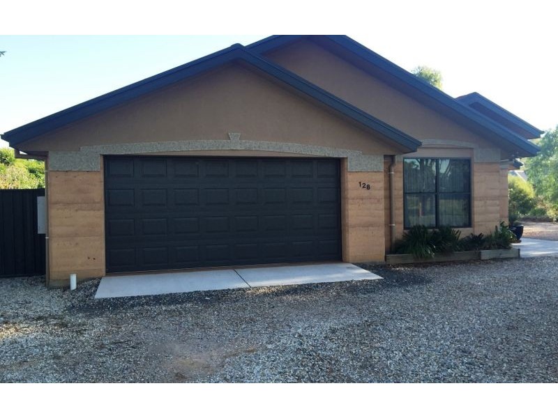 128 Pioneer Drive, Jindera NSW 2642