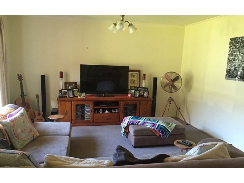33 Dumbrell Circuit, Lavington NSW 2641