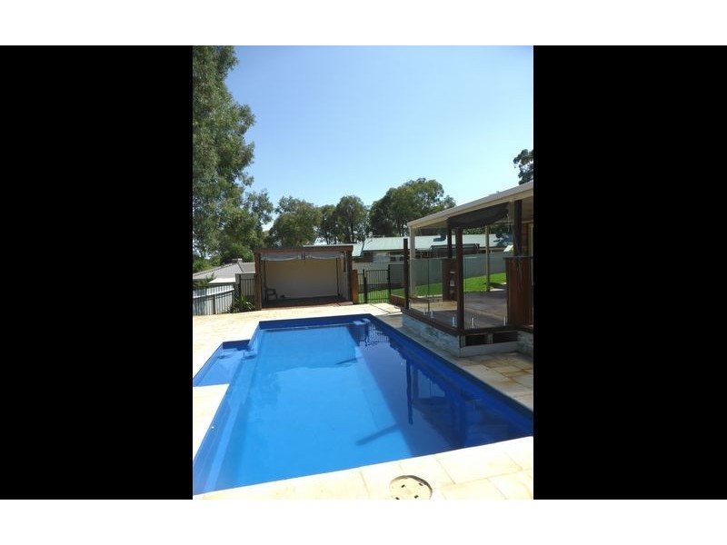 4 Mahogany Court, Thurgoona NSW 2640