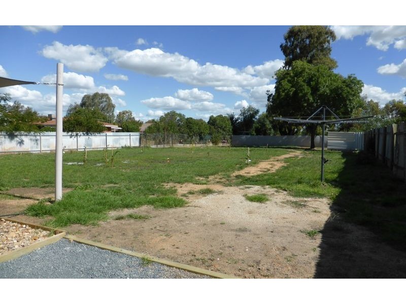 96 Pell Street, Howlong NSW 2643