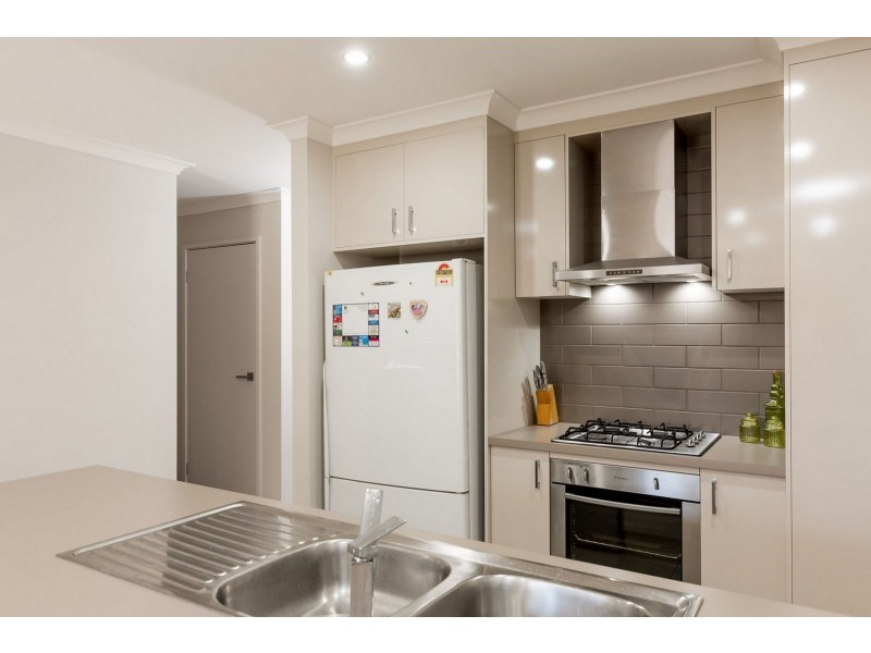 378 Elton Court, Lavington NSW 2641