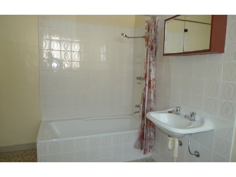 2/583 Whinray Crescent, East Albury NSW 2640