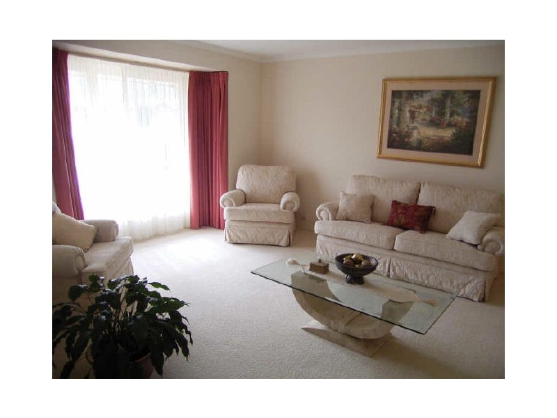 15 Sarson Road, Lavington NSW 2641